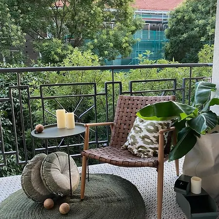 Apartment Sweet By Zoom